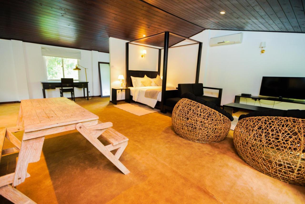 Villa Le Maas Tota Koslanda Luaran gambar