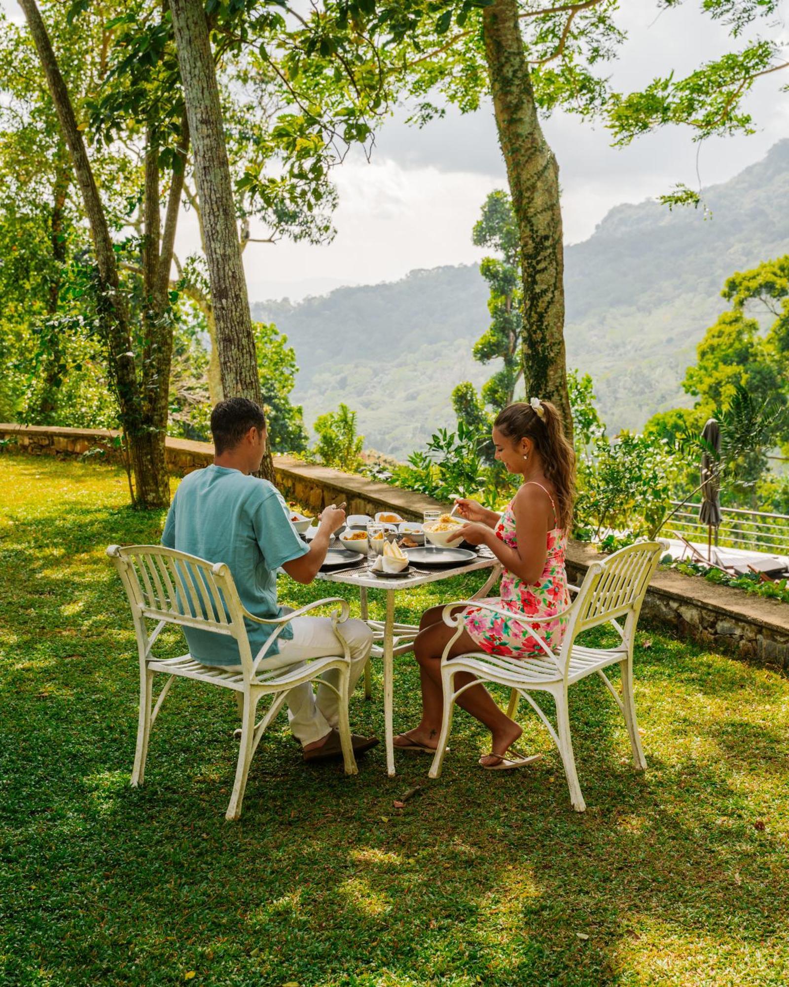 Villa Le Maas Tota Koslanda Luaran gambar